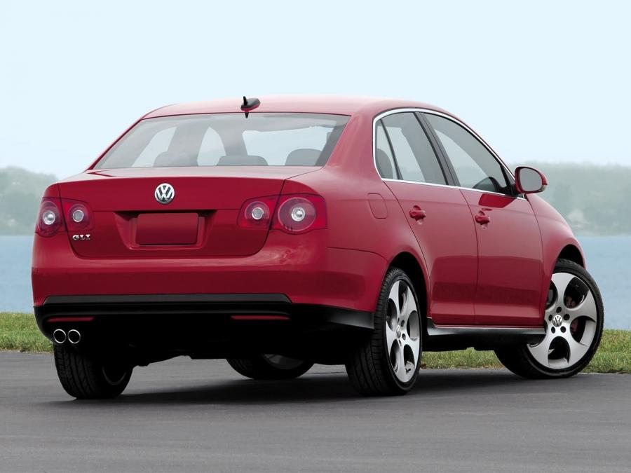 Volkswagen Jetta GLI 2006 года  (фото 8 из 22)